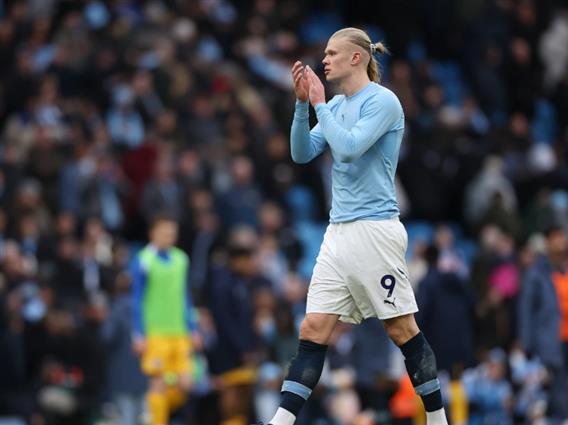 Барселона би можела да ги потпише Халанд или Алварез