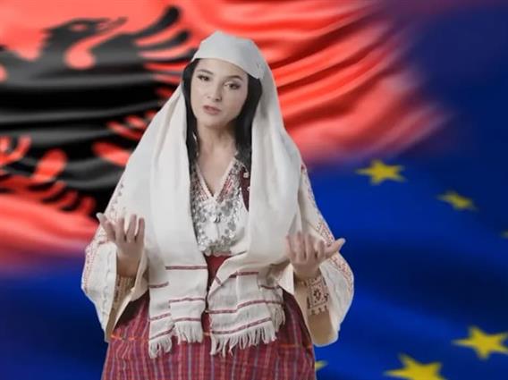 Албанската бот министерка дебитираше во парламентот (ВИДЕО)