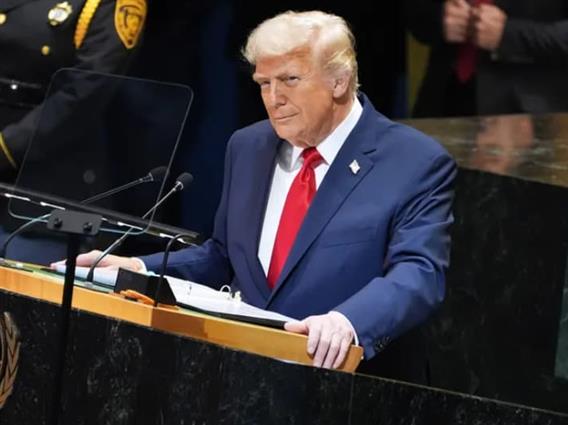 Трамп се обраќа на Генералното Собрание: Од ОН добив само расипан ескалатор и телепромптер што не работи 