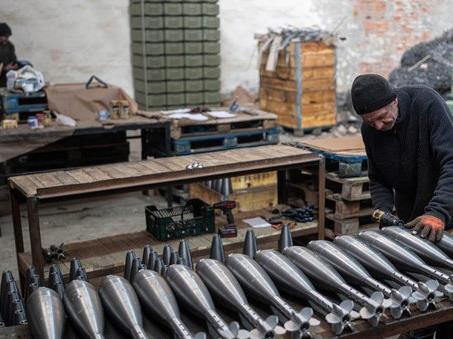 Украина го преместува производството на оружје во земји членки на НАТО: Руските ракети може да почнат татална војна