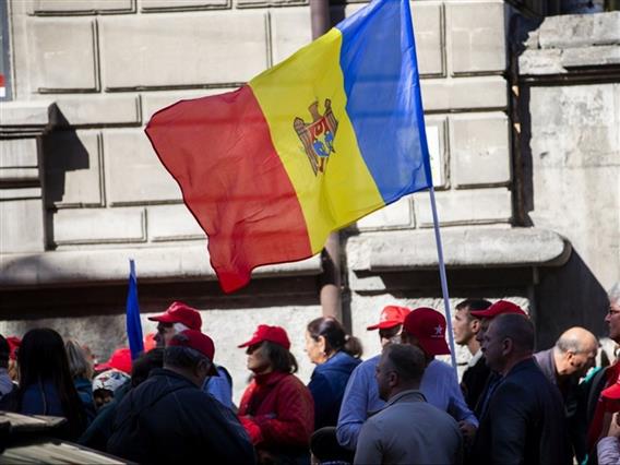 Молдавија денеска на историски избори- мртва трка меѓу проевропскиот и прорускиот блок 