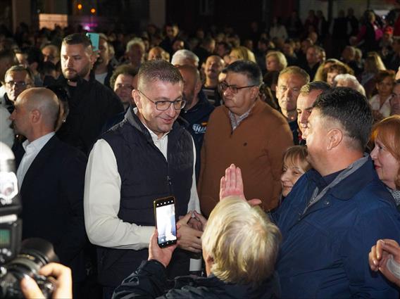 Мицкоски до Филипче: Народот салата ќе ве направи на избори, на митинзи ниту пратениците не ти доаѓаат, сам си со Заев