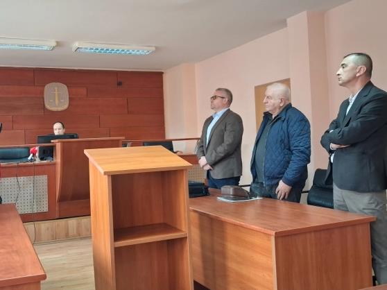 Две години условна казна и 2.500 евра за Мерко за незаконско поставување директори во две училишта