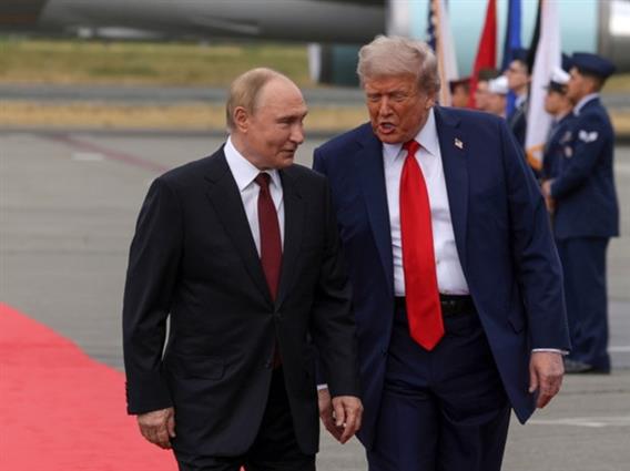 Трамп: Во моментов разговарам со Путин 