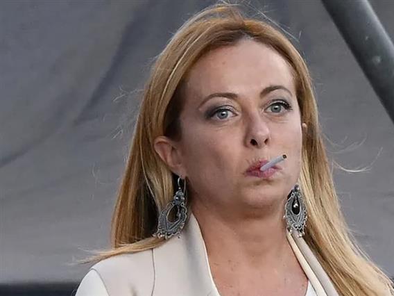 Ердоган сака да ја одвикне Мелони од пушење, нејзиниот одговор ги насмеа сите (ВИДЕО)
