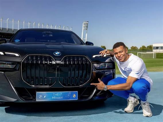 „BMW“ им подари нови автомобили на играчите на Реал Мадрид: Многумина го избраа истиот модел