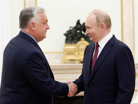 Песков: Будимпешта е избрана за место на самитот Путин - Трамп бидејќи Орбан е близок со двајцата лидери