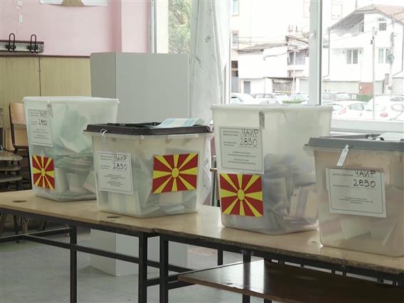 ВМРО-ДПМНЕ и СДСМ анализираат колку пратеници би добиле ако утре се одржат парламентарни избори