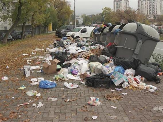 Во Скопје од денеска стапува во сила забраната за фрлање смет од 22:00 до 06:00 часот