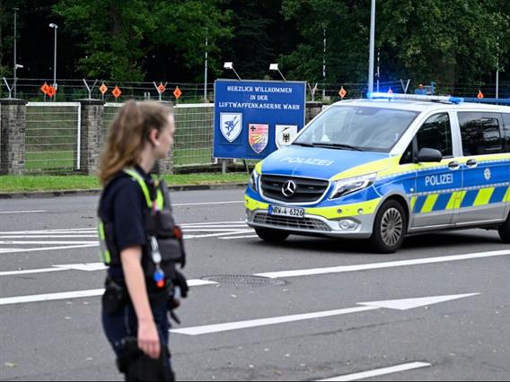 Драма во Германија: Ученик избодел врсник со нож, полицијата го совладала во училишниот двор 