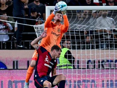 Резервниот голман на Интер, прегази човек