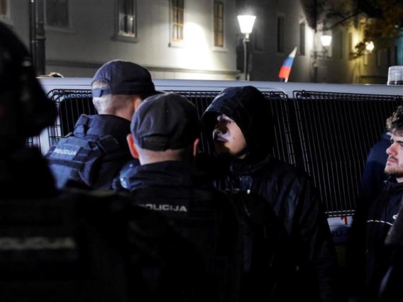 Повторно пукање во близина на Ново Место во Словенија