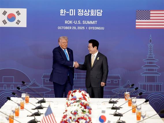 Трамп: Ќе работиме на намалување на тензиите меѓу Сеул и Пјонгјанг