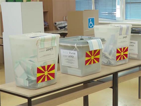 Почнува дистрибуцијата на гласачките ливчиња, в недела ќе се гласа во 32 општини и во Град Скопје