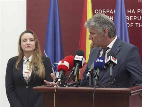 Села негира дека има комуникација со Меџити за влез во владата