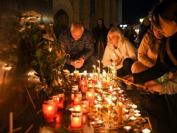 Утре во Србија е Ден на жалост по повод годишнината од трагедијата во Нови Сад 