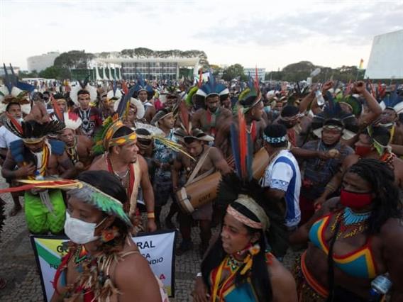 Протести во Бразил поради полициска операција против нарко-банди