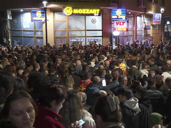 До доцна во ноќта се славеше победата на Јовановски во Кичево  