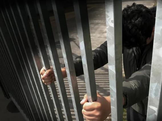 Шведска воведува затворска казна и за 13- годишни деца- ќе важи за тешки дела