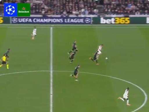 Видео: Гол на сезоната во ЛШ: Стопер претрча низ целиот терен и ја затресе мрежата!