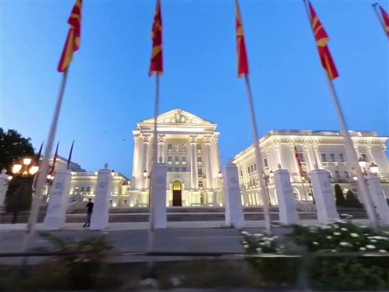 Засега нема реконструкција на Владата, фокусот е на конгресот на 6 декември, нема да има ресор повеќе во владата, изјави Мицкоски