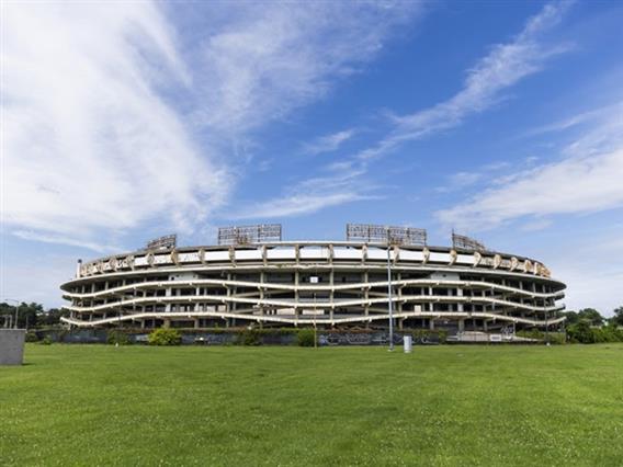 Трамп сака новиот стадион во Вашингтон да го носи неговото име 