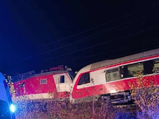 Најмалку 79 лица хоспитализирани по судар на возови во Словачка, Фицо свикува итна седница