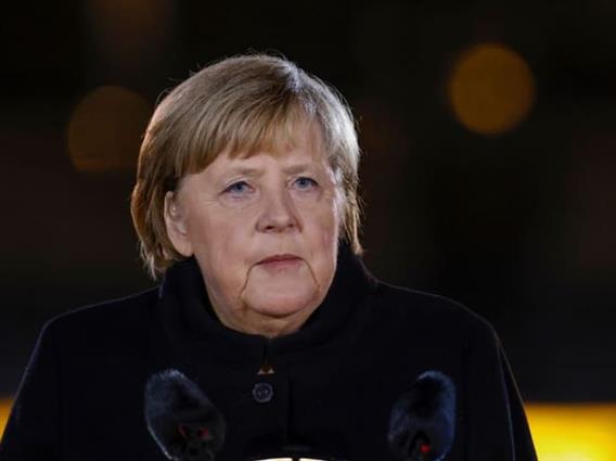 Поранешен германски министер: Да беше Ангела Меркел, немаше да дојде до војна во Украина 
