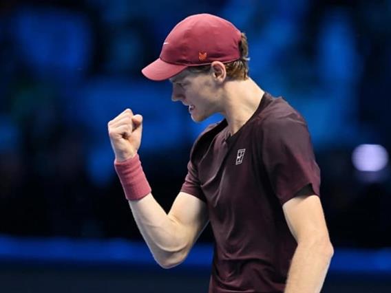 Синер го победи Алкараз во финалето на Завршниот АТП турнир