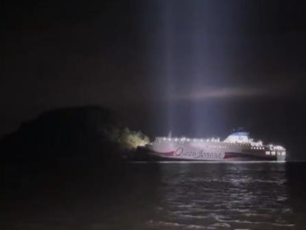 Видео: Јужнокорејски ферибот со 267 патници заринка кај островот Џинда