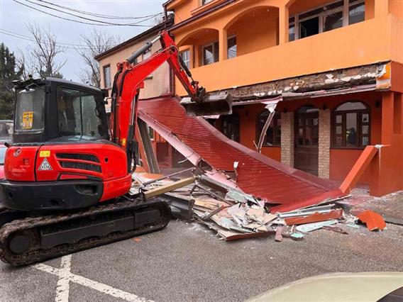 Герасимовски: Отстранета доградената дивоградба на ресторанот „Мечка“