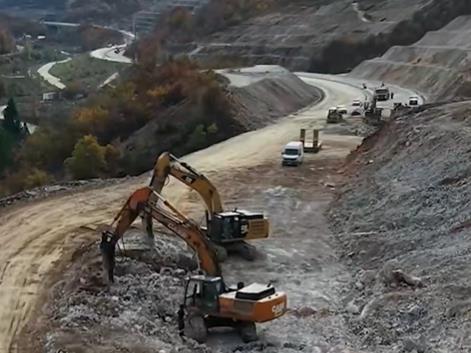 Во изградбата на автопатите на коридор 8 и 10д во ноември лани ангажирани 2130 работници