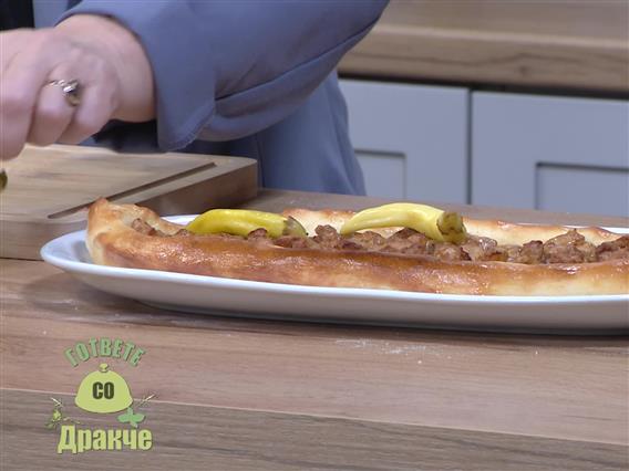 „Гответе со Дракче“ - Штипска пастрмајлија