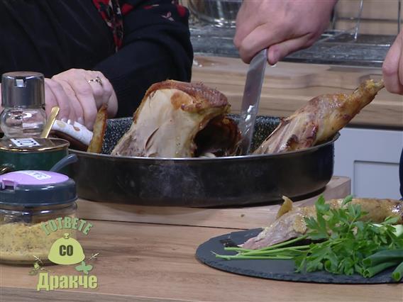 „Гответе со Дракче“ - Печено пиле во маринада