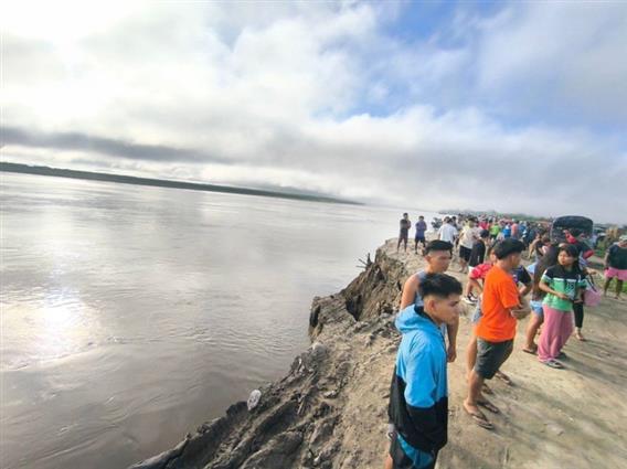 Најмалку 12 загинати и десетици исчезнати во свлечиште на речен брег во Перу 