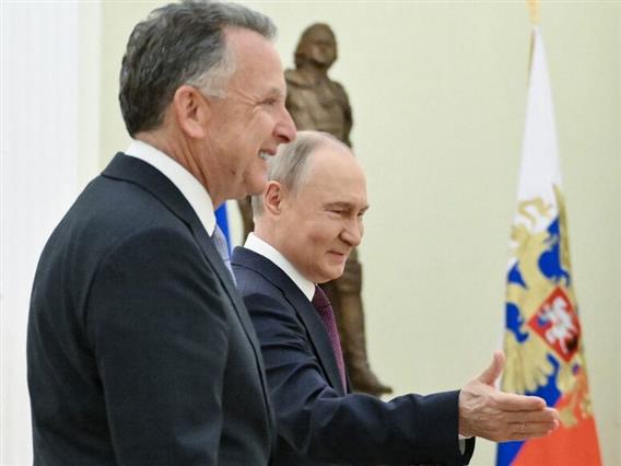 Виткоф пристигна кај Путин- ќе се договори ли мир во Украина? (ВИДЕО)