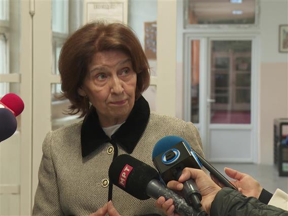 Сиљановска Давкова: Без гаранции за македонскиот идентитет, се отвора нова пандорина кутија 