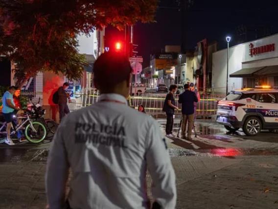 Атентат на претседателски кандидат на Перу: Напаѓачите испукале 3 куршуми кон него