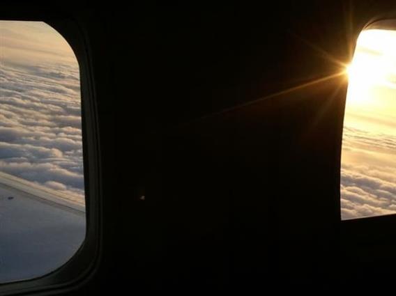 Боинг се запали по 4 минути од полетувањето, авионот со над 400 патници кружел еден час (ВИДЕО)