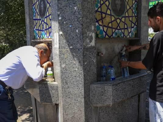 Техеран пред целосен прекин во снабдувањето со вода за пиење, на граѓаните им се препорачува да се иселат