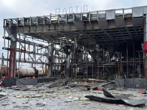 Видео: Руски дронови и ракети го погодија железничкиот јазол во близина на Киев