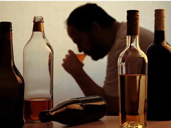 Драстичен пад на потрошувачката на алкохол во Русија