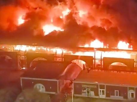 Силни експлозии и огромен пожар на најголемиот пазар во Санкт Петербург- најмалку еден загинат (ВИДЕО)