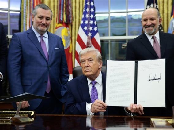 Дваесет американски сојузни држави поднесоа тужби против одлуката на Трамп за визите