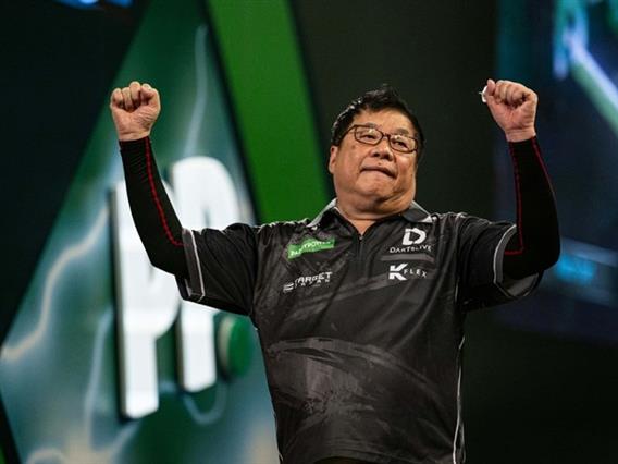 Сензација на Светското првенство во пикадо: Победи 71- годишник и постави светски рекорд