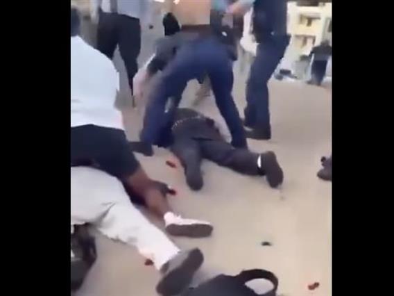 Најмалку 10 загинати во масакрот на плажа во Сиднеј, уапсени се двајцата напаѓачи (ВИДЕО)