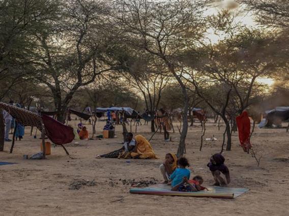 Девојки и жени, кои бегаат од Мали опишуваат сексуално злоставување од руски војници