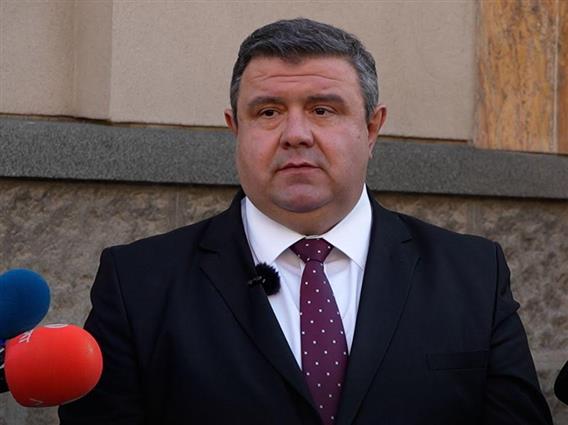 ВМРО-ДПМНЕ, ВРЕДИ и ЗНАМ поднесоа „Резолуција за осуда на манипулациите на опозицијата“ за мигрантите