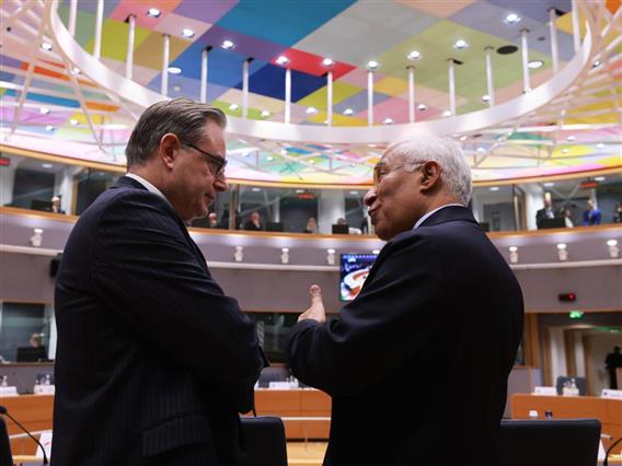 Лидерите на ЕУ постигнаа договор за финансирањето на Украина преку задолжување на блокот