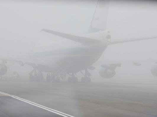 Доцнења и откажување на летови на скопскиот аеродром поради временските услови